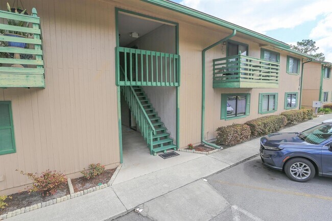 Building Photo - 3765 Crown Point Rd