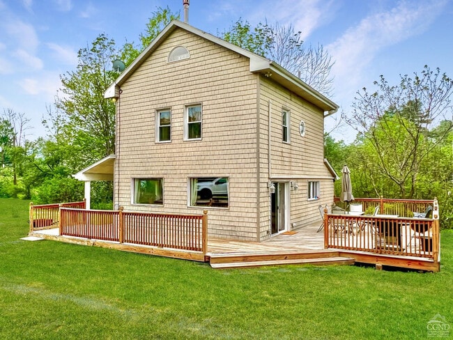 Building Photo - 51 Grays Ln