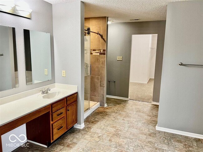 Building Photo - 5714 Doe Way