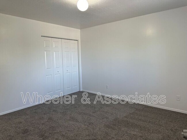 Building Photo - 1315 S 120 E