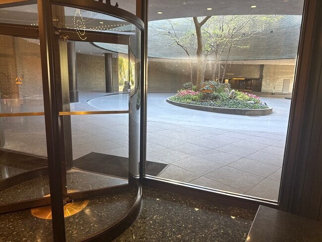 Building Photo - 505 N Lake Shore Dr