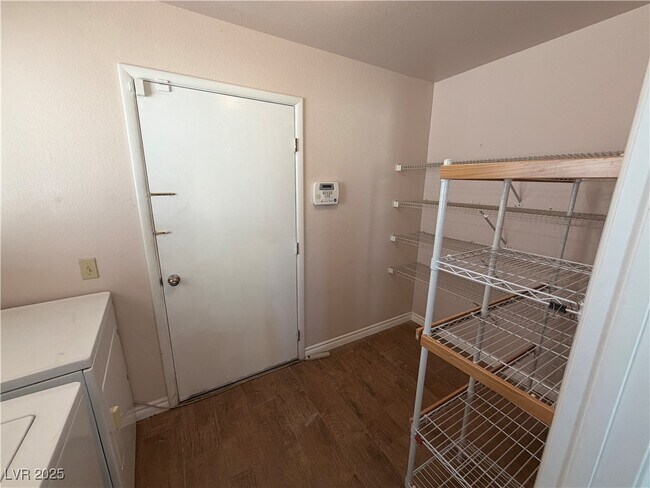 Building Photo - 4342 Valley Sage Dr