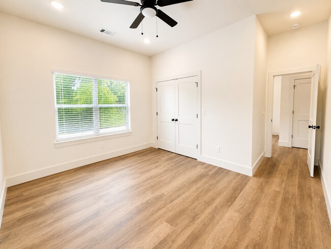 Building Photo - Michael Cole Townhomes