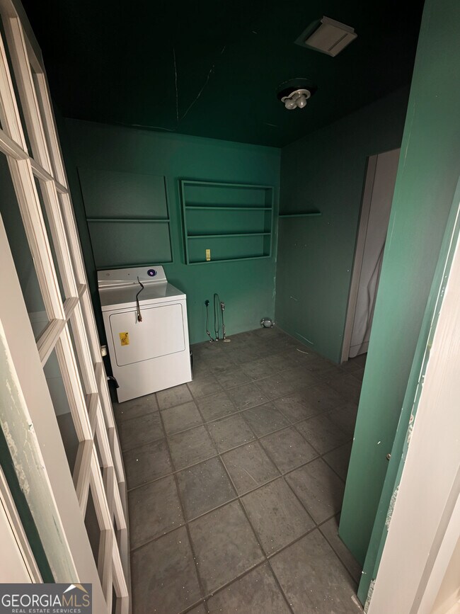 Building Photo - 270 S Myrtle Ave