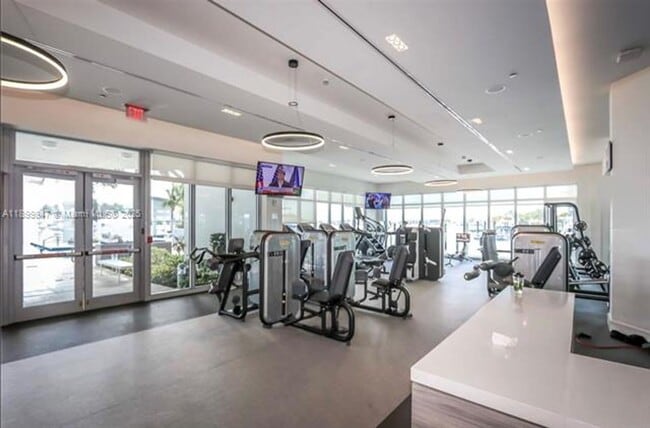 Building Photo - 17111 Biscayne Blvd