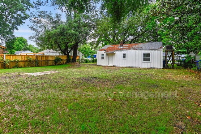Building Photo - 3120 Matipan Ave