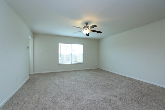 Building Photo - 20914 Solstice Point Dr
