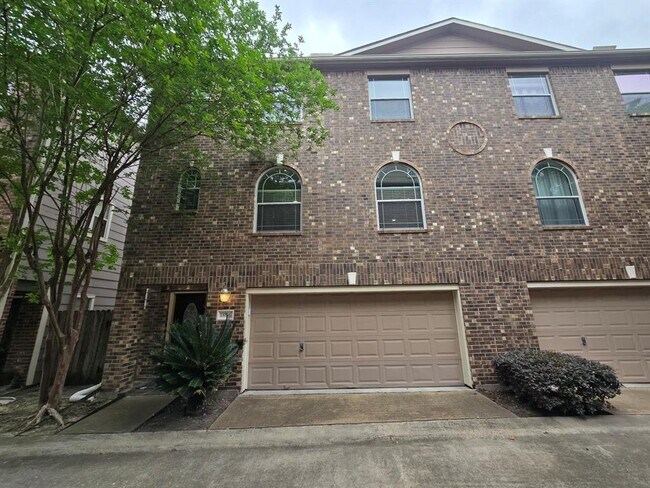 Primary Photo - 1309 Bingham St