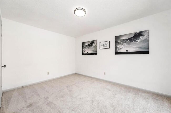 Building Photo - 11602 Inga Ln