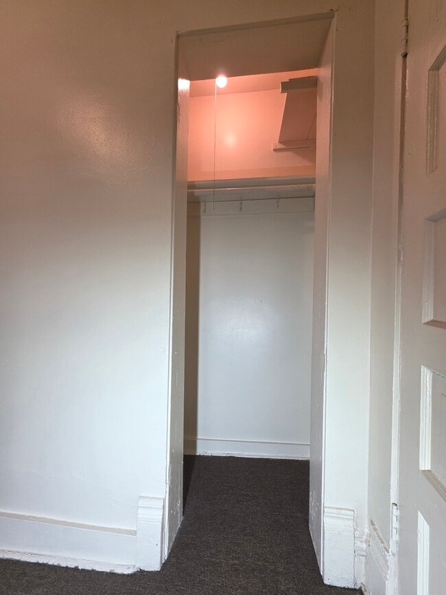 Building Photo - 6529 S Kimbark Ave