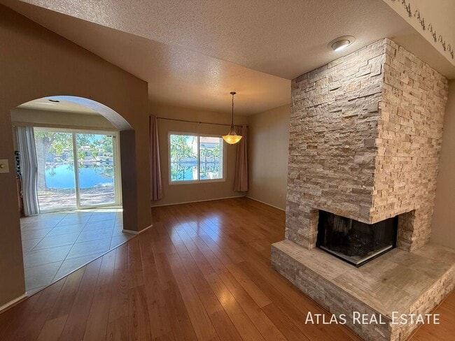 Building Photo - 1425 W Coral Reef Dr