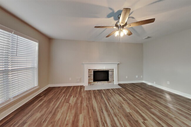 Building Photo - 9211 Wandsworth Dr
