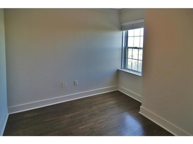 Building Photo - 199 14th St NE