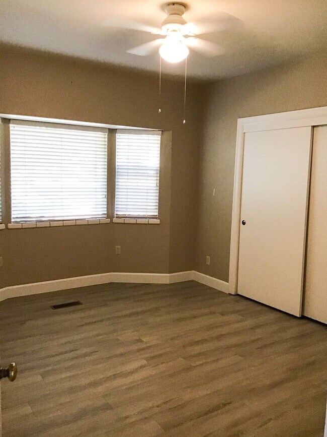 Building Photo - 3 Bedroom Home in Gilroy