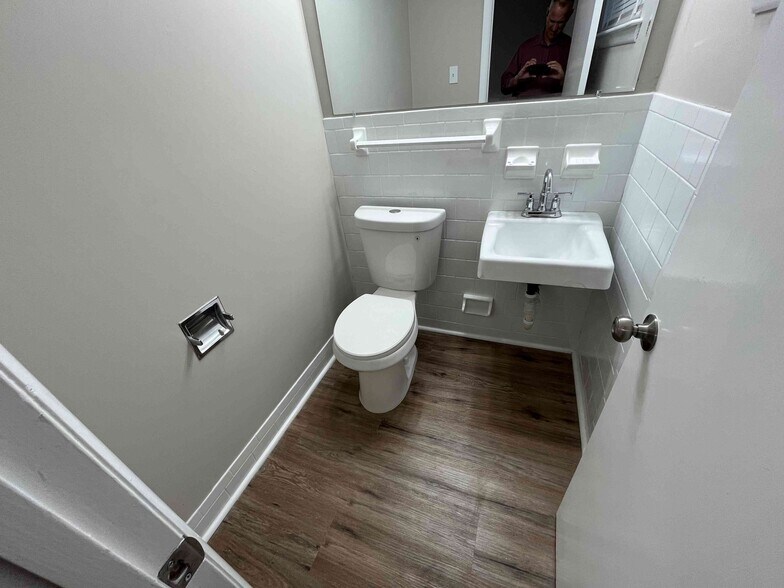 Building Photo - 2604 Briar Ave SW