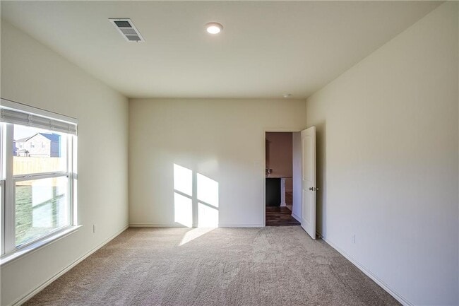 Building Photo - 19024 Quiet Range Dr