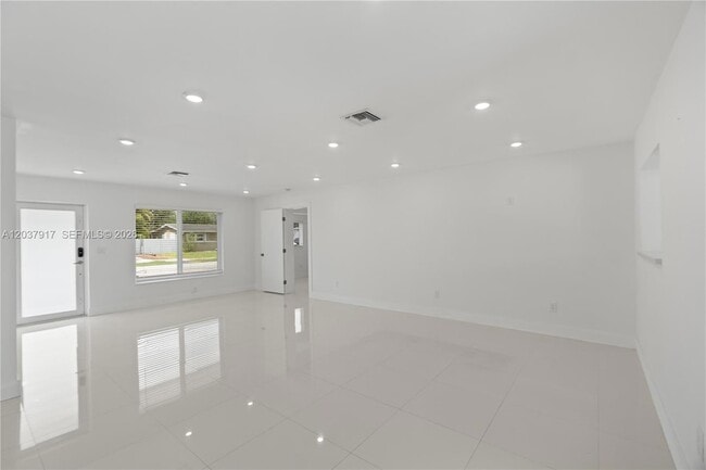 Building Photo - 10501 SW 53rd St