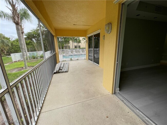 Building Photo - 15256 Riverbend Blvd