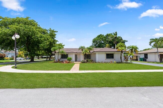 Building Photo - 8355 SW 82nd Terrace