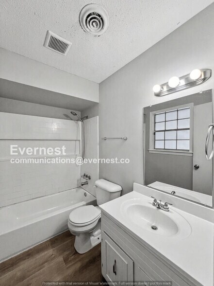 Building Photo - 848 Rasco Rd W