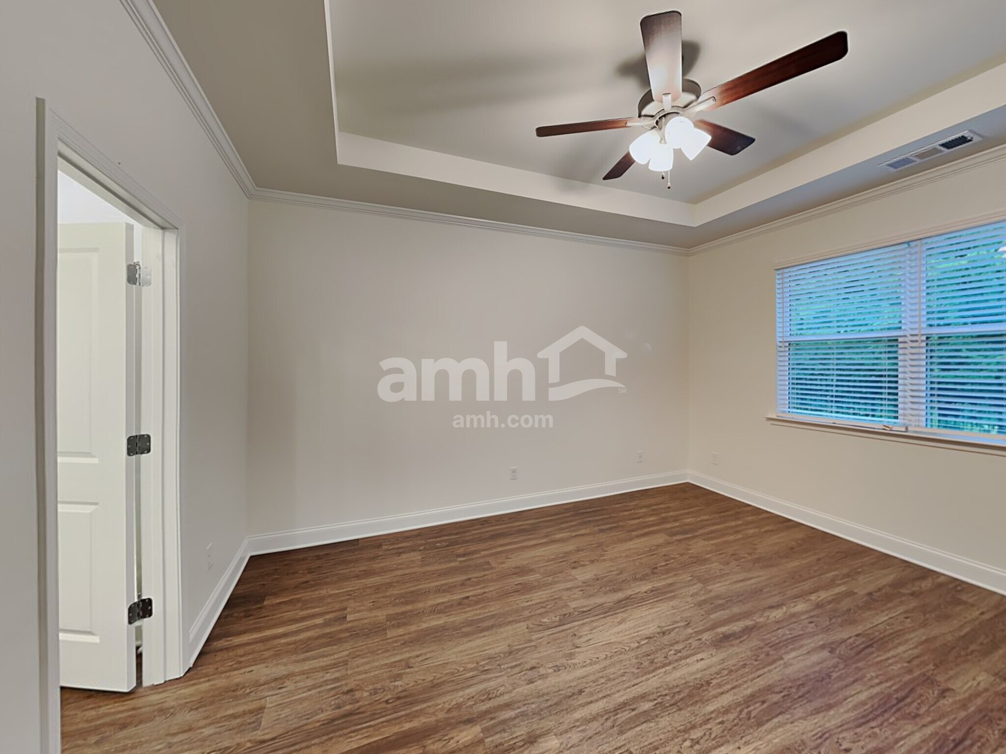 Building Photo - 7058 Creeksong Dr