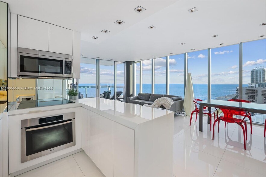 Building Photo - 6899 Collins Ave