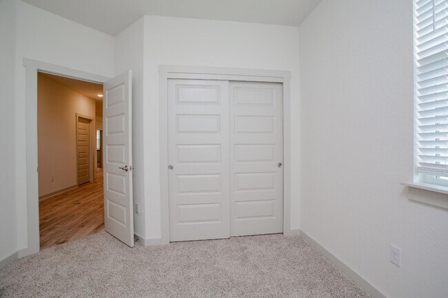 Building Photo - 10712 Deaton Ln