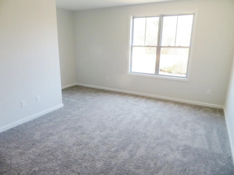 Building Photo - 3807 Northern Lights Dr