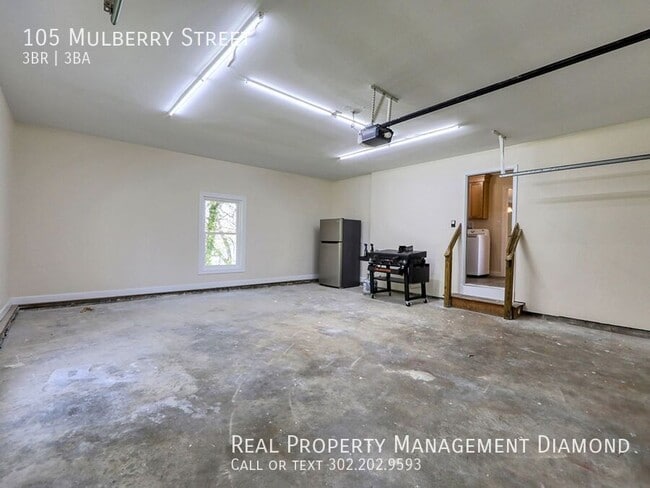 Building Photo - 105 Mulberry St