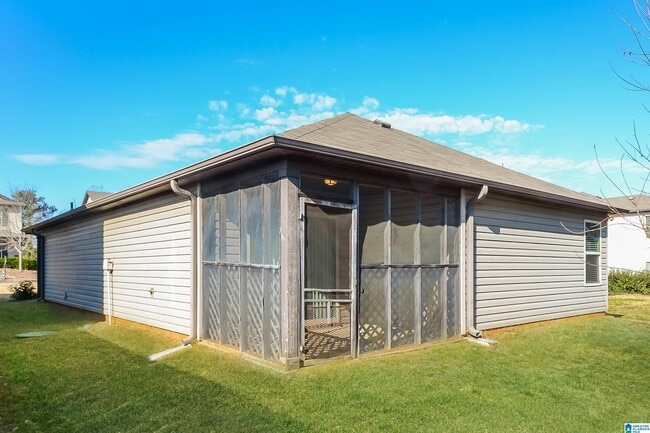 Building Photo - 155 Briar Ridge Ln