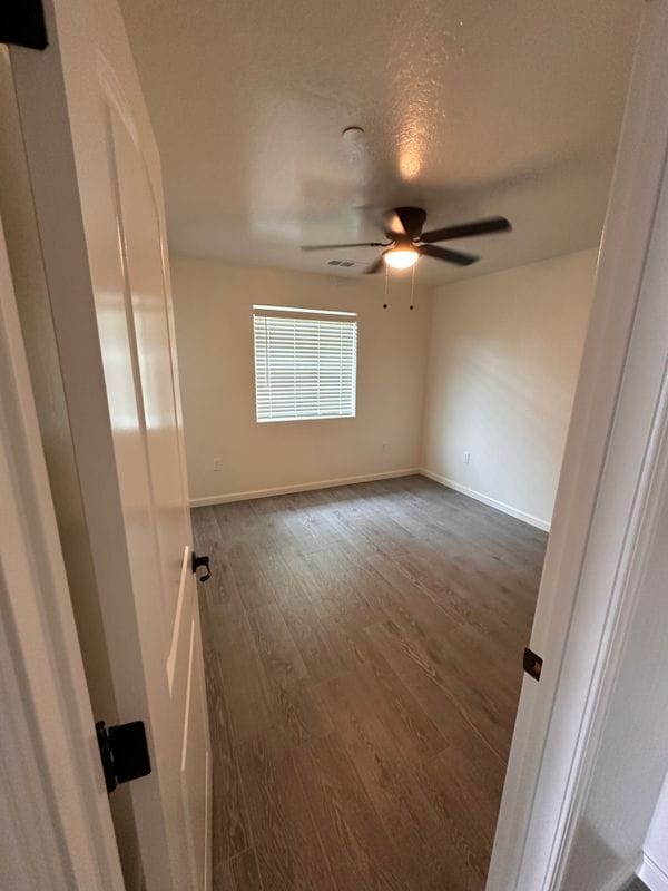 Building Photo - 650 S R St