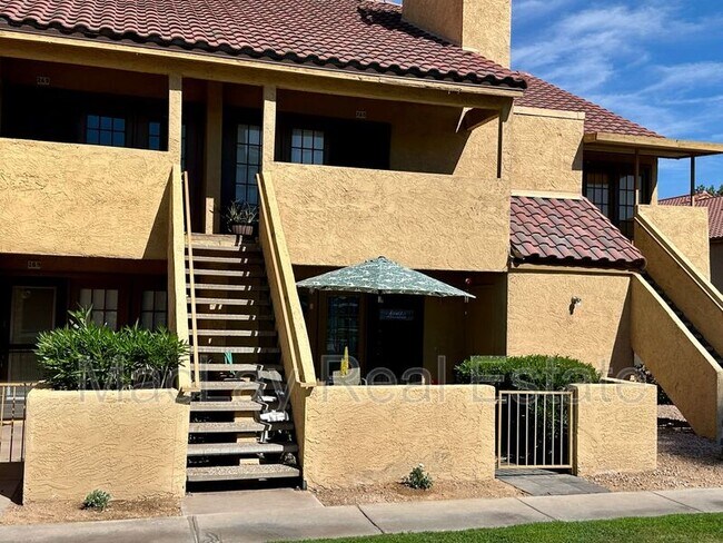Building Photo - 4901 S Calle Los Cerros Dr