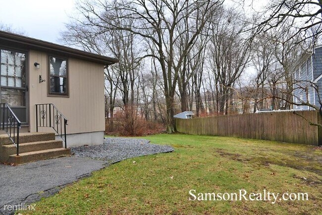 Building Photo - 2 br, 1 bath House - 25 Lunn St
