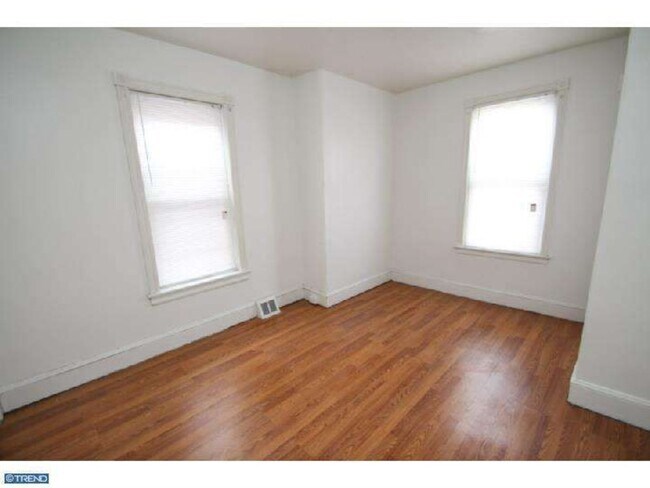 Building Photo - 116 N 61st St