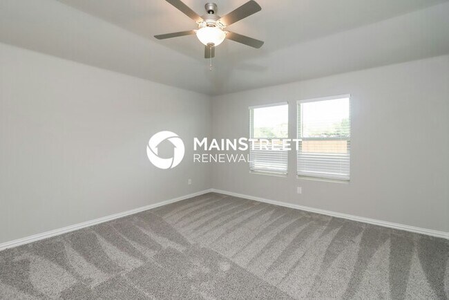 Building Photo - 4 Bedroom Pet-Friendly Home in Fort Worth, TX with Main Street Renewal