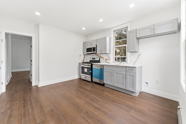 Building Photo - 1714 West St