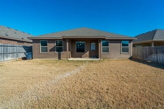 Building Photo - 8228 Windsor Forest Dr