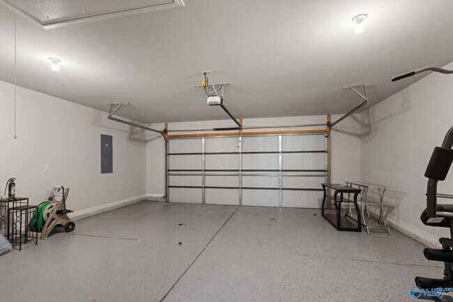 Building Photo - 338 Fenrose Dr