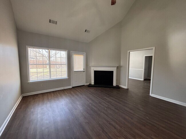 Building Photo - 1231 Beaver Trail Dr