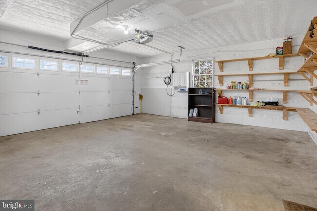 Building Photo - 5405 Ridgefield Rd