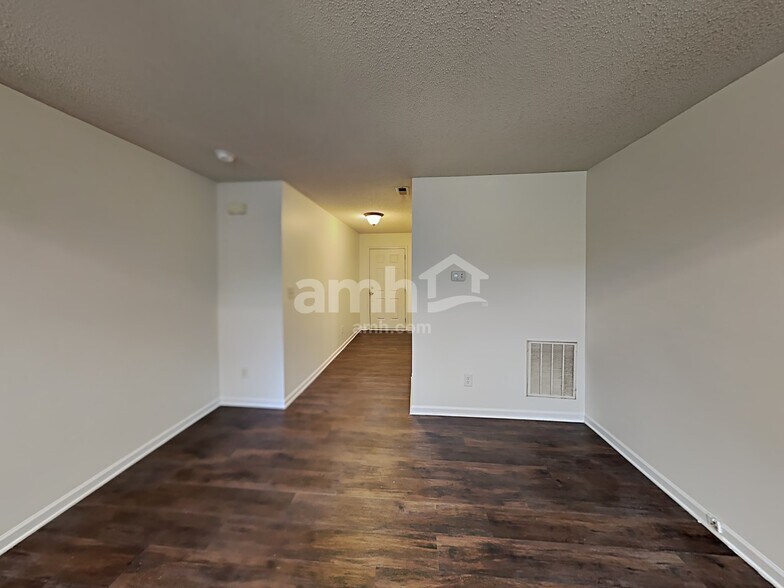 Building Photo - 7316 Aragorn Ln