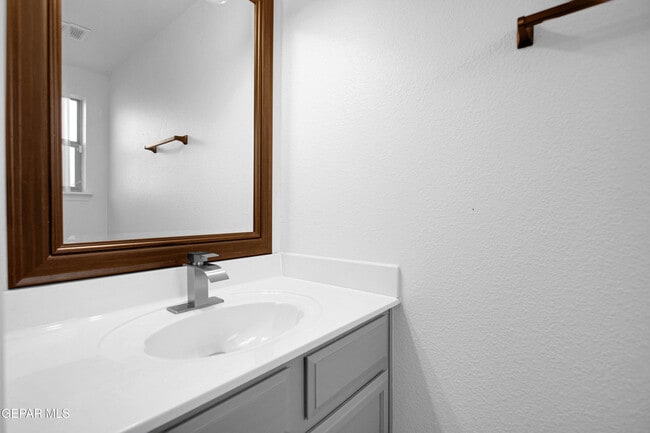 Building Photo - 7085 Century Plant Dr