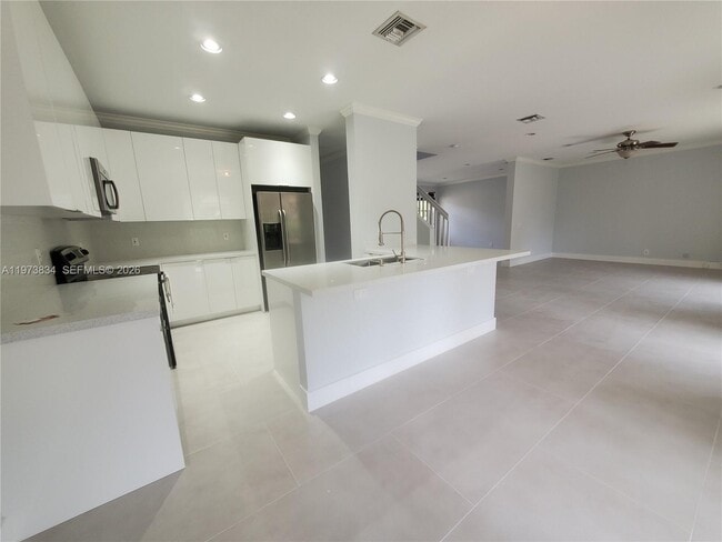 Building Photo - 1527 Winterberry Ln