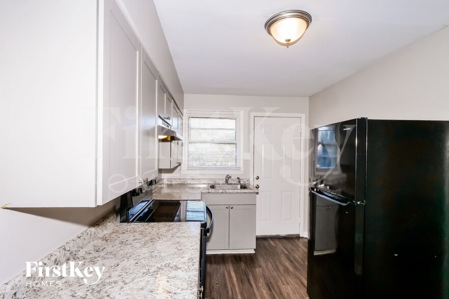 Building Photo - 5167 Haleville Rd