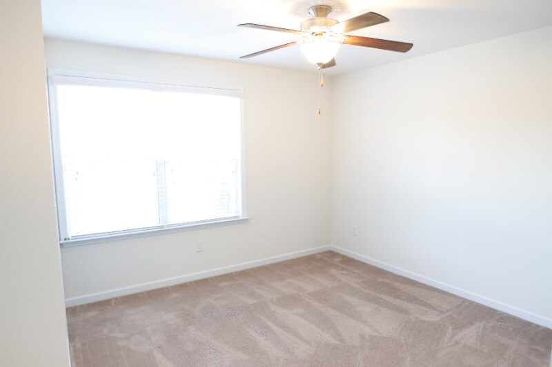 Building Photo - 2570 River Trail Dr