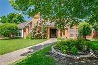 Building Photo - 7107 Debbe Dr