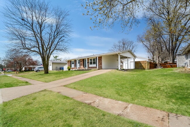 Building Photo - 760 Hazelvalley Dr