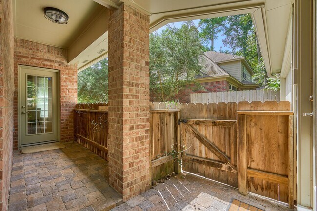 Building Photo - 10 E Sterling Pond Cir