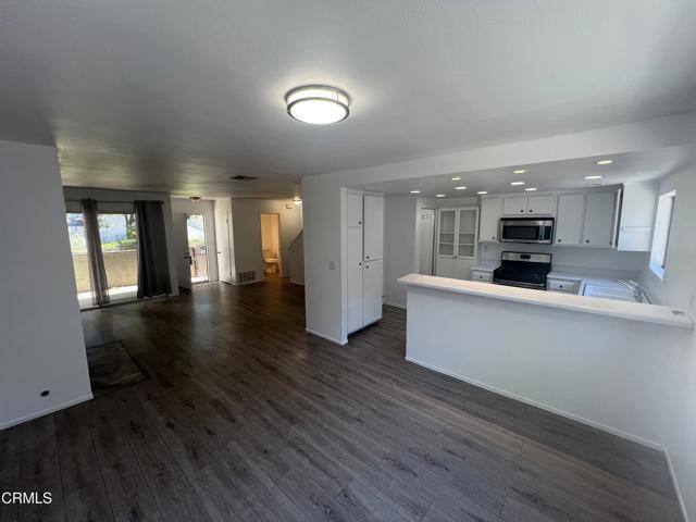 Building Photo - 2181 Euclid Ave