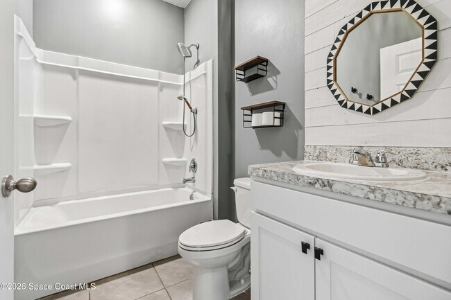 Building Photo - 5349 Waterfall Pl